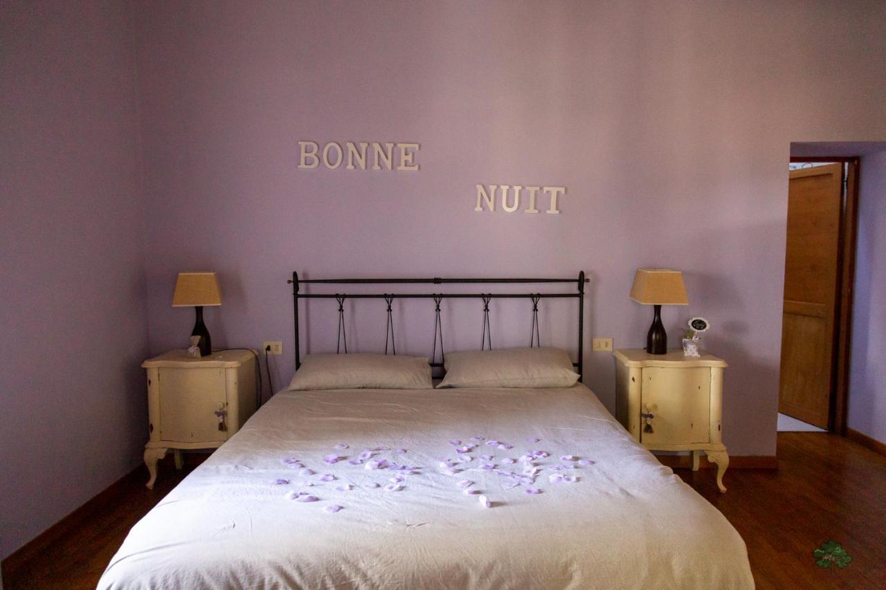 Ca' Le Cerque, Villa Surrounded By The Marche Nature ฟอสซอมโบรเน ภายนอก รูปภาพ